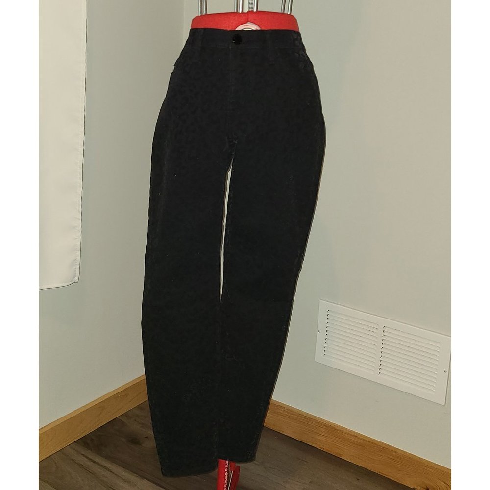 Rock and Republic Size 10 Mid Rise Legging with Cheetah Print Black